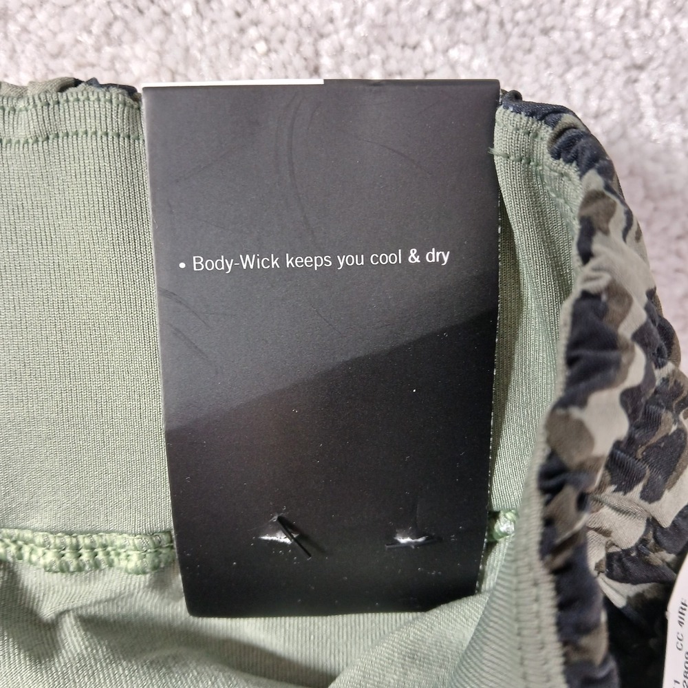 Victoria's Secret Sport Dark Green Cheetah Quick Dry Active Shorts Medium NWT - Picture 8 of 9